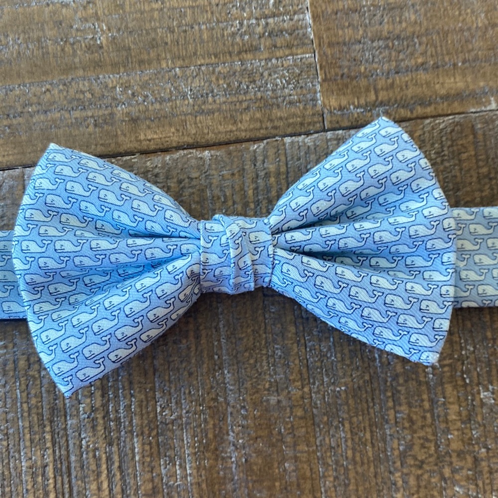 Vineyard Vines whale Bow Tie